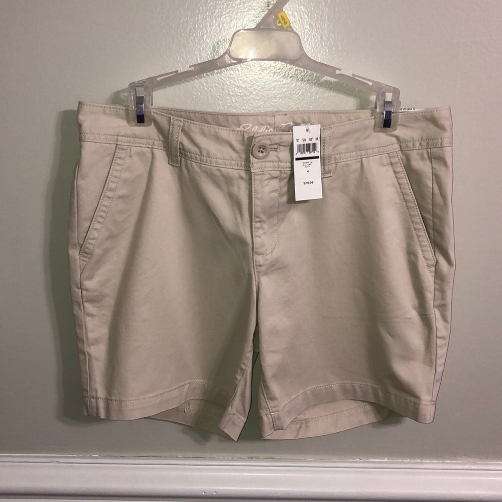 Eddie Bauer Khaki Shorts NWT